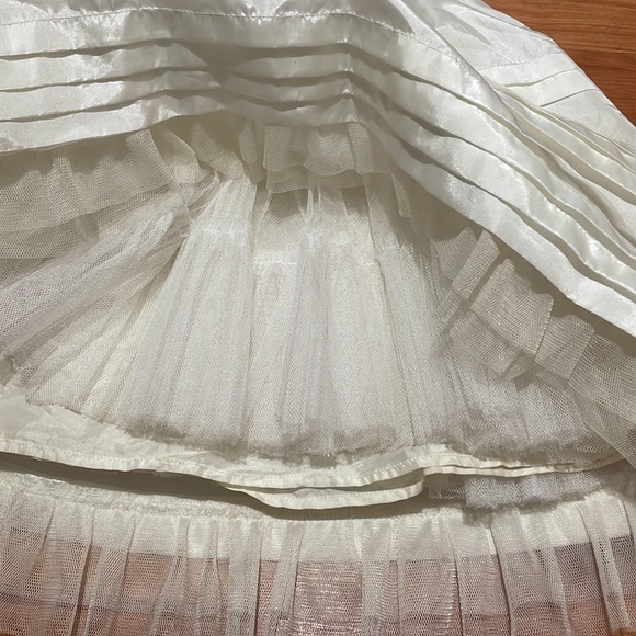 Nicholas and bears luxurious girls dress 4T - Picture 3 of 7